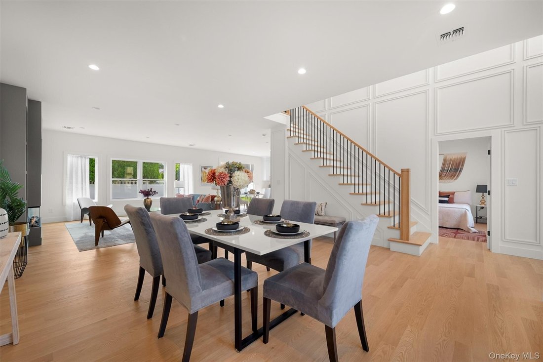 House in Massapequa, New York, United States 4 - 18452239