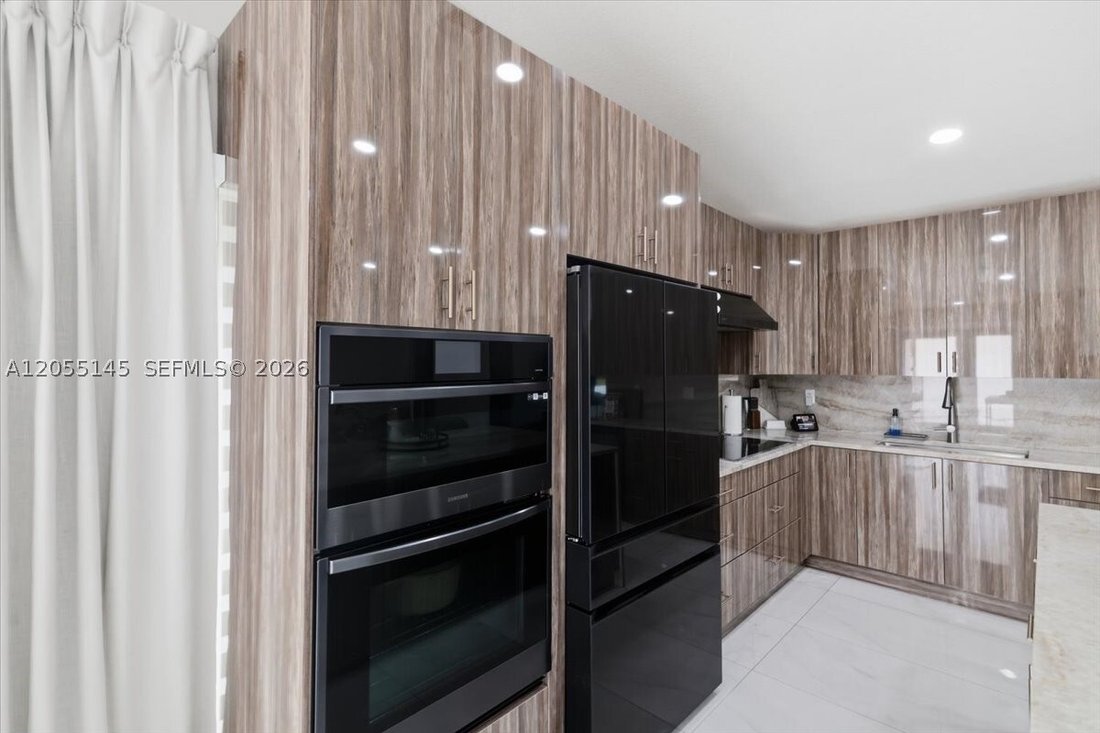 House in Miami, Florida, United States 5 - 18449446
