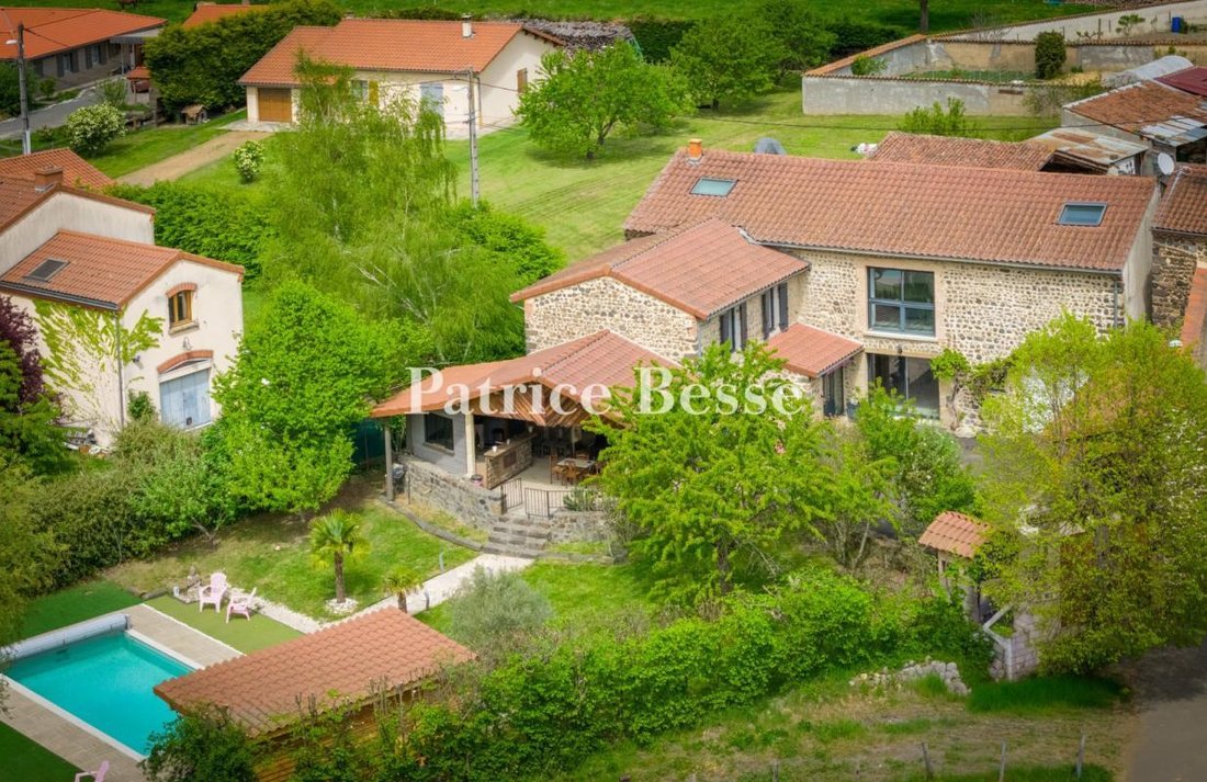 Farm Ranch in Centre, Issoire, France 1 - 18448980