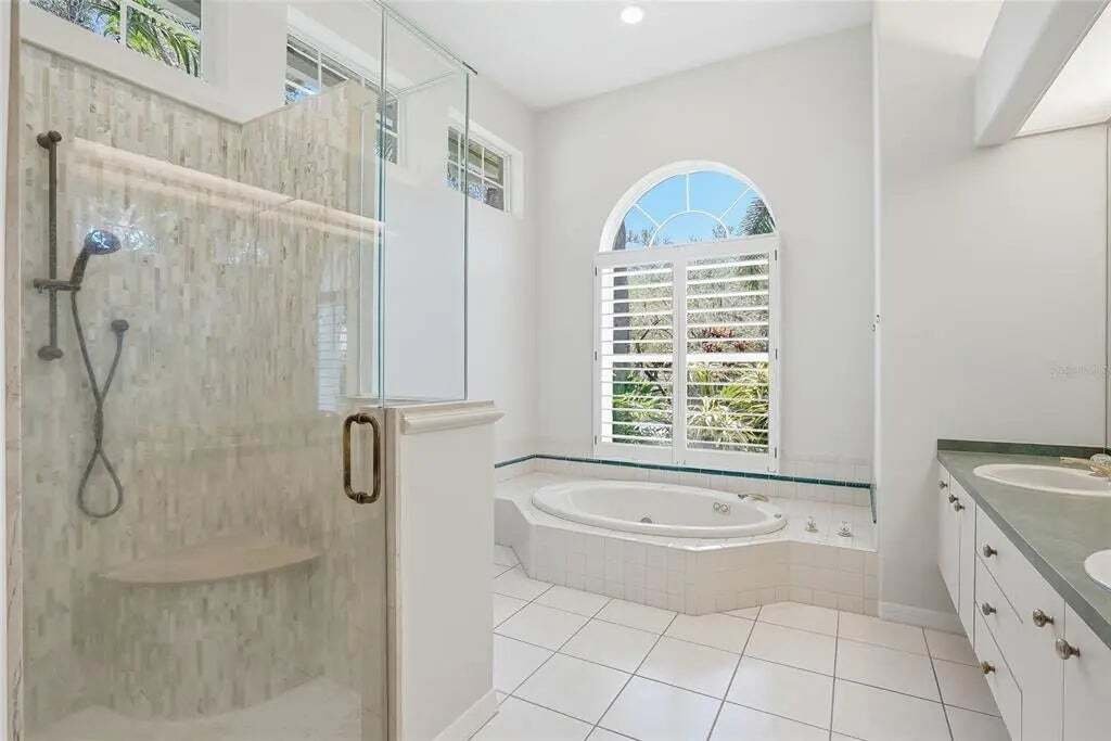 House in St. Petersburg, Florida, United States 5 - 18452283
