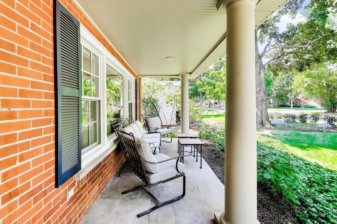 House in Arlington Heights, Illinois, United States 2 - 18447133