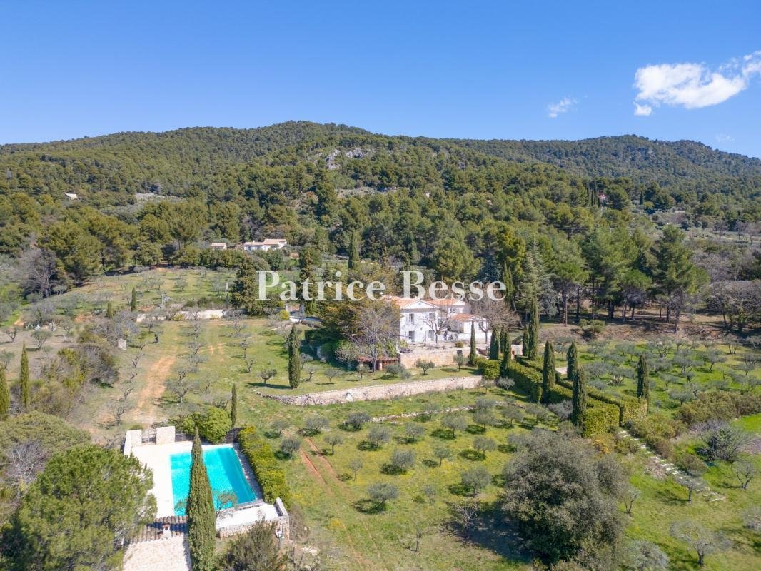 House in Aups, Provence-Alpes-Côte d'Azur, France 2 - 18449857