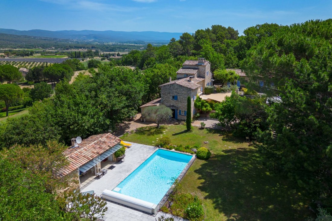 Domaine à Gordes, Provence-Alpes-Côte d'Azur, France 1 - 18447544