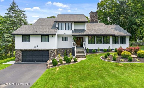 House in Clarks Summit, Pennsylvania, United States 1