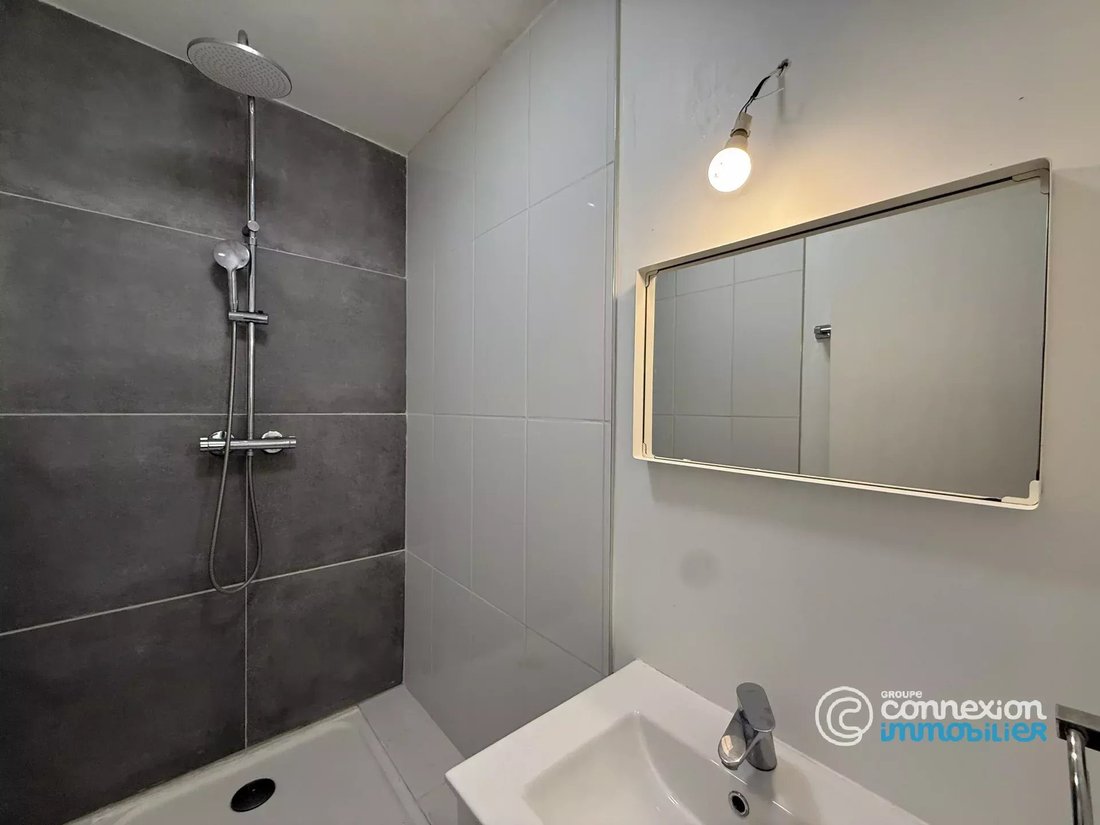 Apartment in Montmartre, Paris 18e Arrondissement, Paris 4 - 18448057