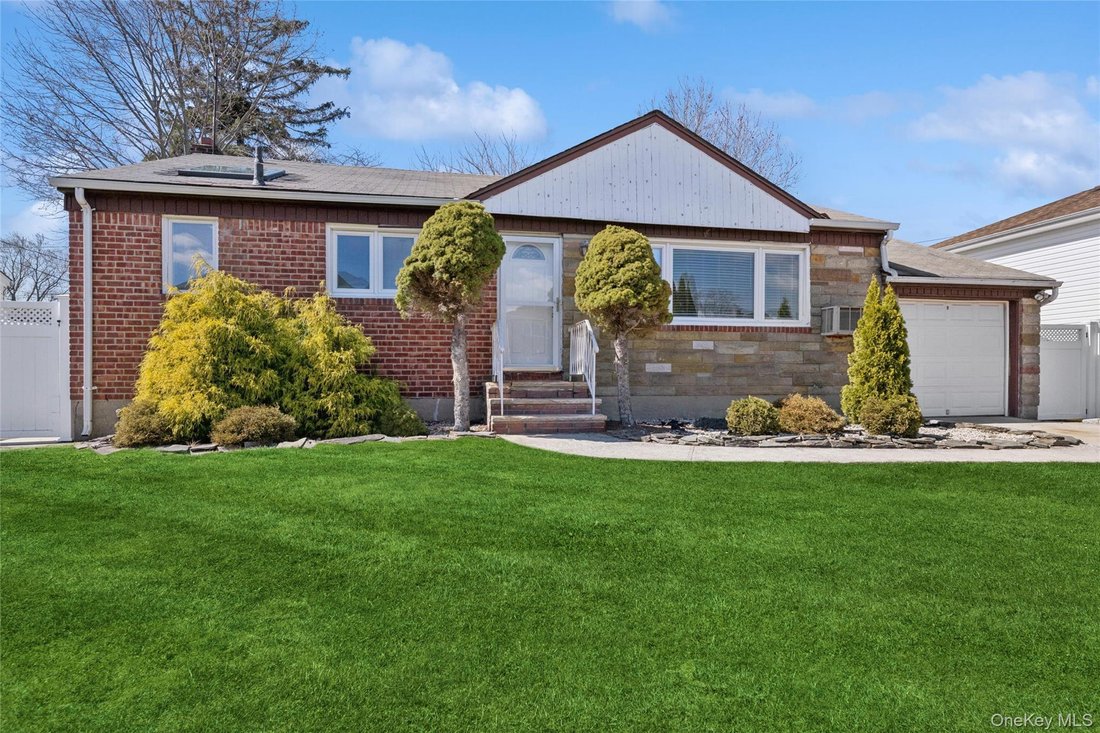 House in Syosset, New York, United States 1 - 18451358