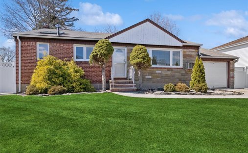 House in Syosset, New York, United States 1