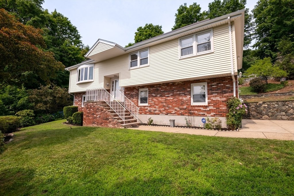 House in Stoneham, Massachusetts, United States 1 - 18447436