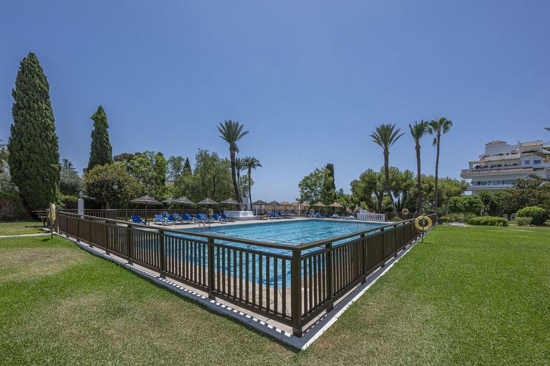 Appartement à Puerto Banús, Marbella, Espagne 3 - 18447926