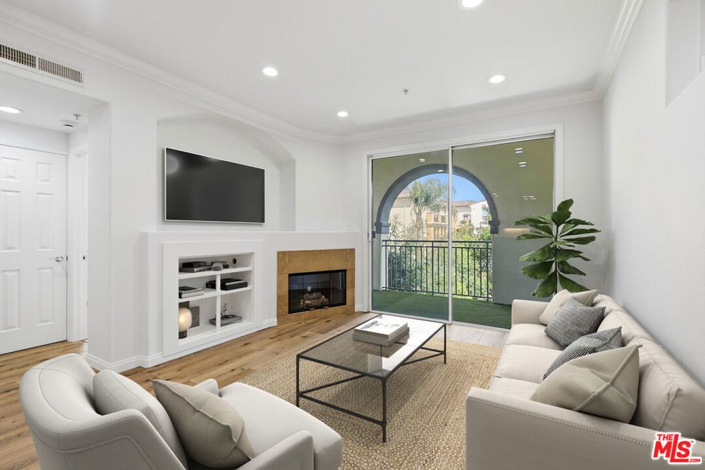 Condo in Los Angeles, California, United States 3 - 18449894