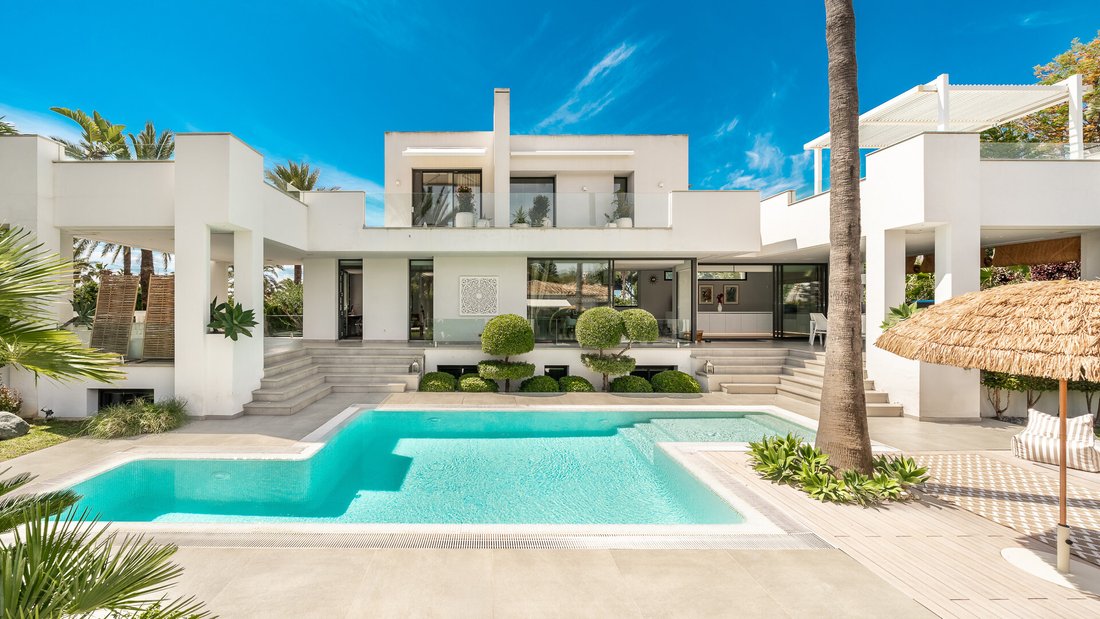 House in Elviria-Cabopino, Marbella, Spain 1 - 18002175