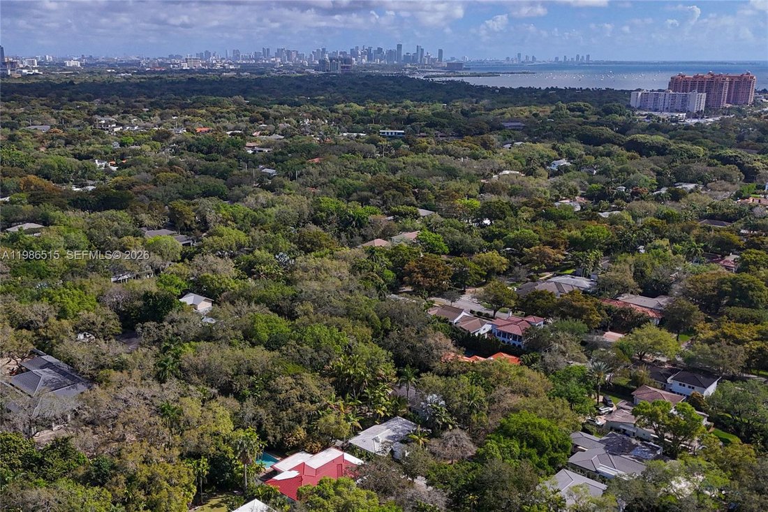 House in Miami, Florida, United States 4 - 18446189