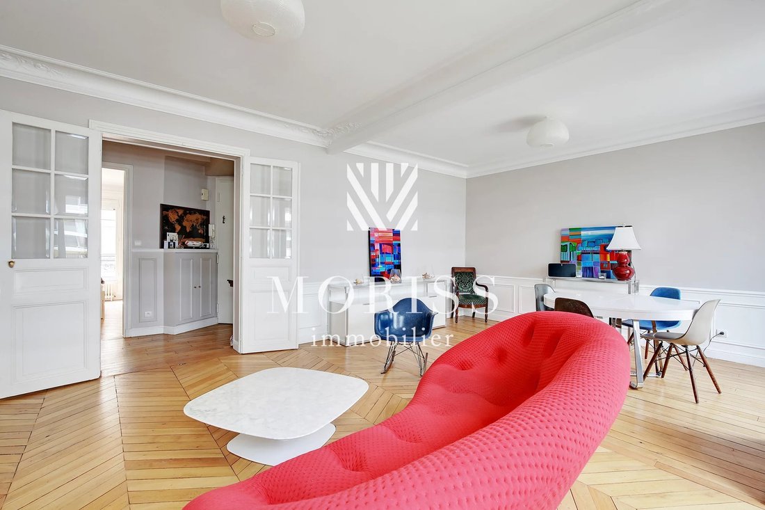 Apartment in Gros Caillou, Paris 7e Arrondissement, Paris 2 - 18448253