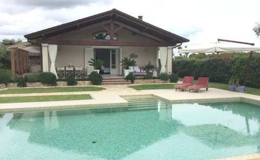 Villa in Center, Forte dei Marmi, Tuscany 1