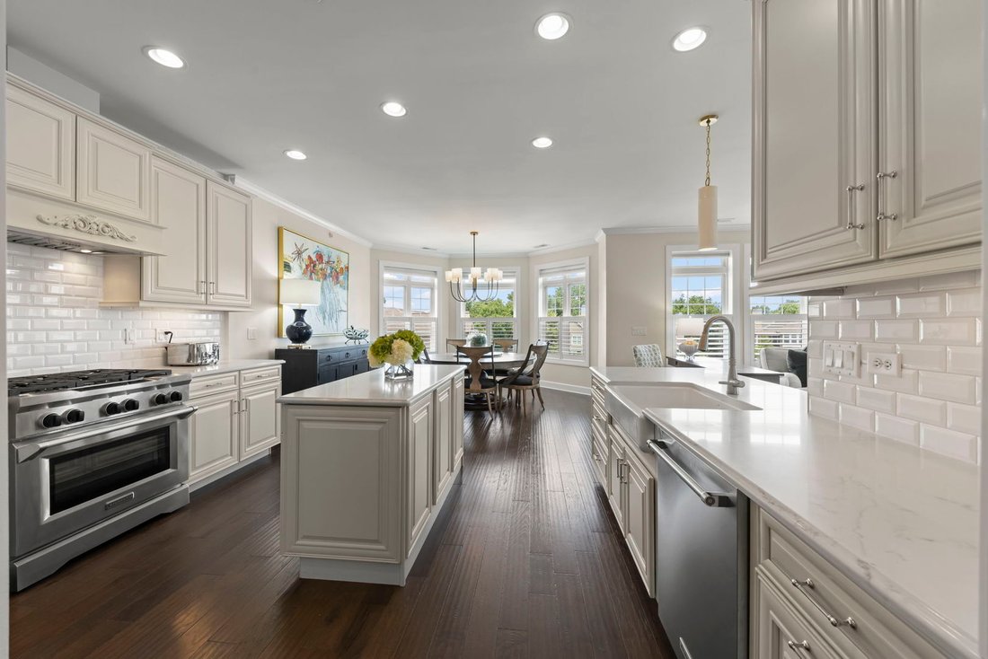 Condo in Hinsdale, Illinois, United States 5 - 18450692