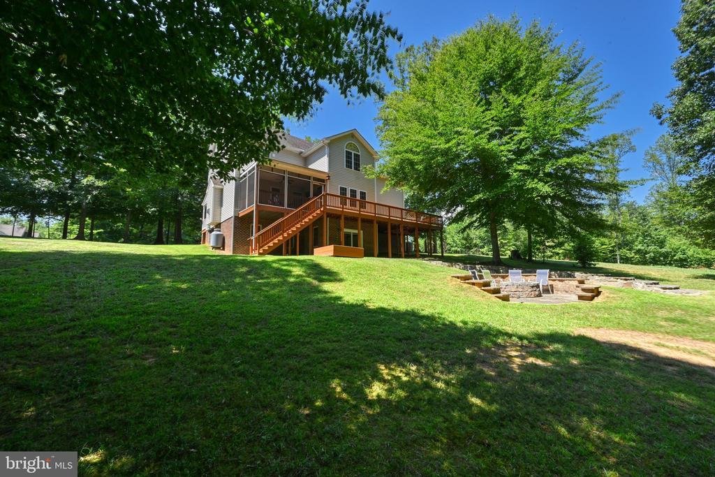 Maison à Mineral, Virginie, États-Unis 1 - 18447204