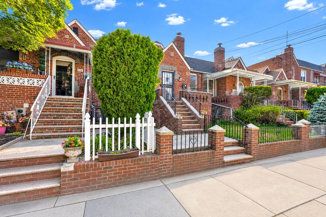 House in New York, New York, United States 2 - 18445885