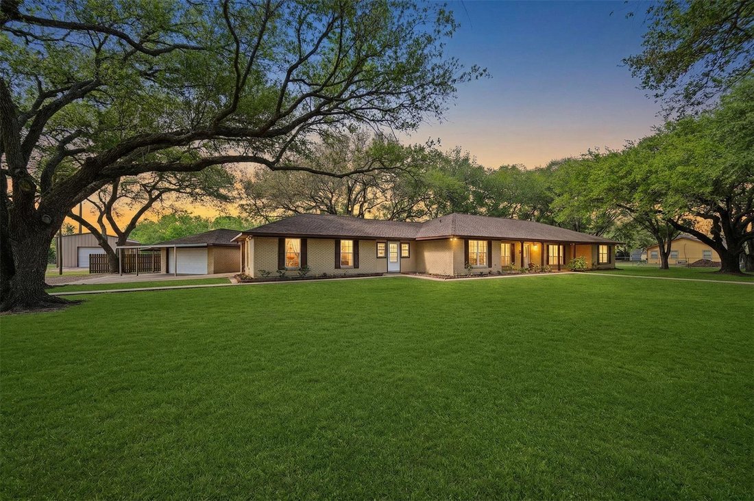 House in Needville, Texas, United States 1 - 18446845