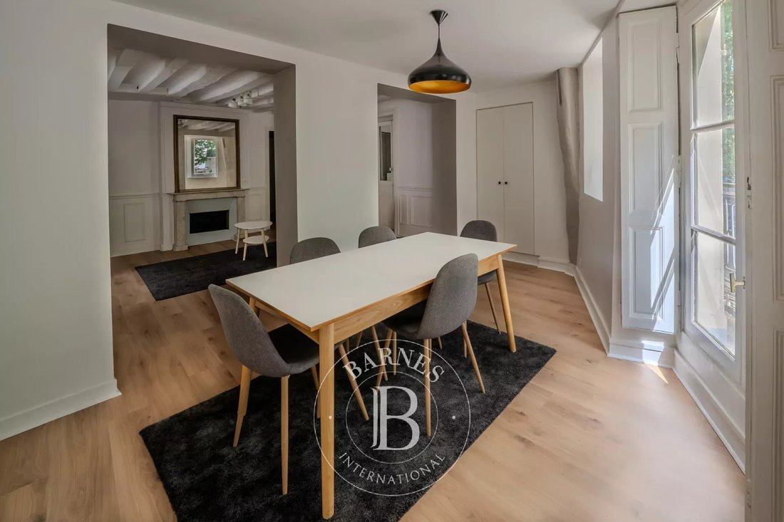 Apartment in Notre Dame, Versailles, France 4 - 18448268