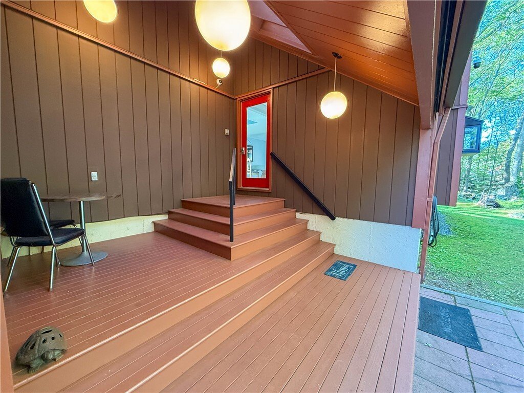 House in Warwick, Rhode Island, United States 3 - 18450768