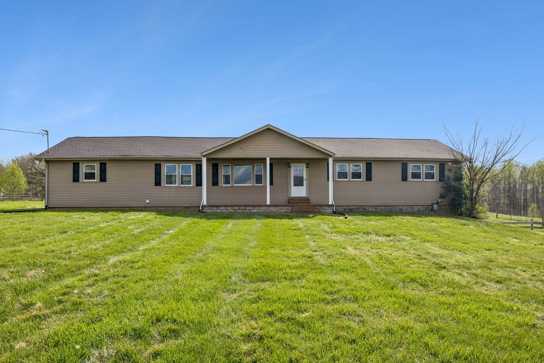 House in Charlotte, Tennessee, United States 1 - 18450523