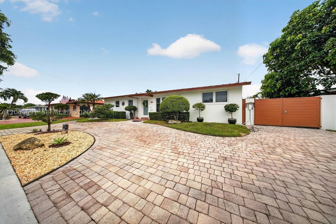 House in Miami, Florida, United States 3 - 18403361