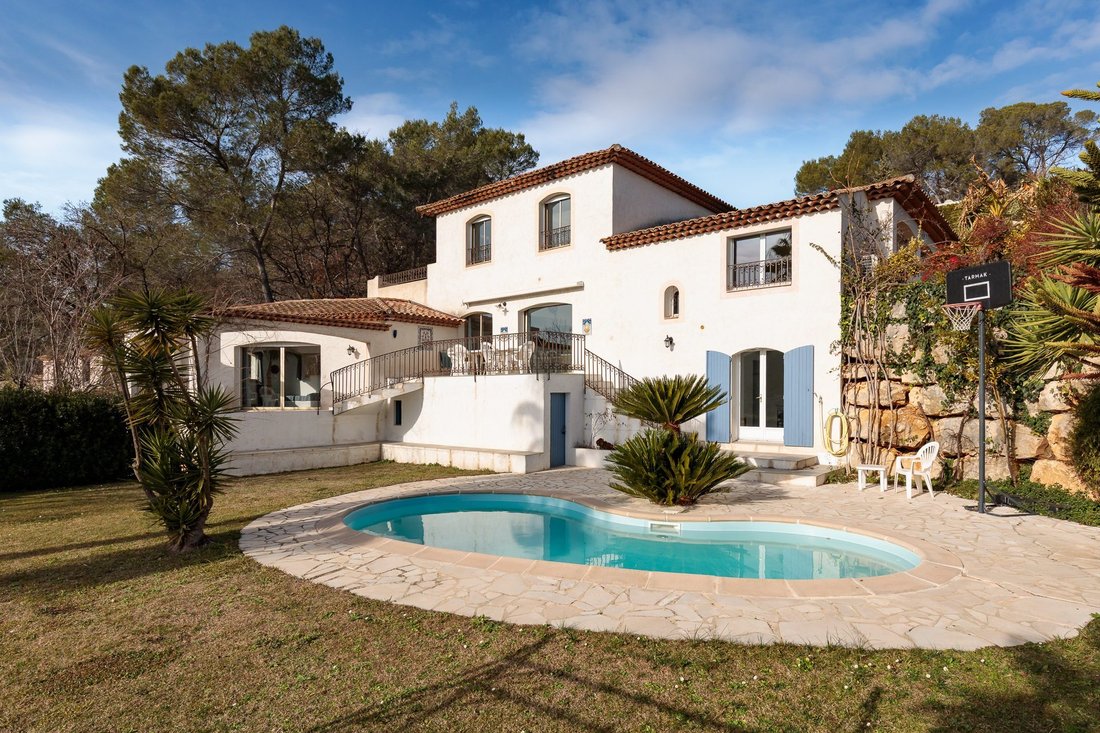 Haus in Valbonne, Provence-Alpes-Côte d'Azur, Frankreich 1 - 18319204