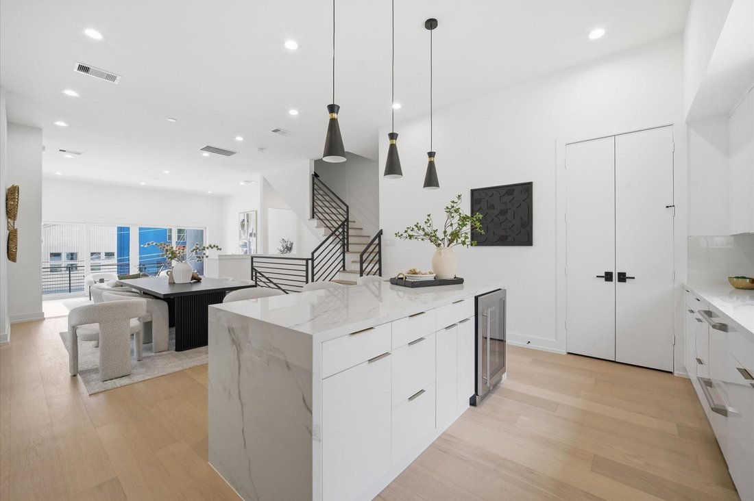 House in Houston, Texas, United States 4 - 18446739