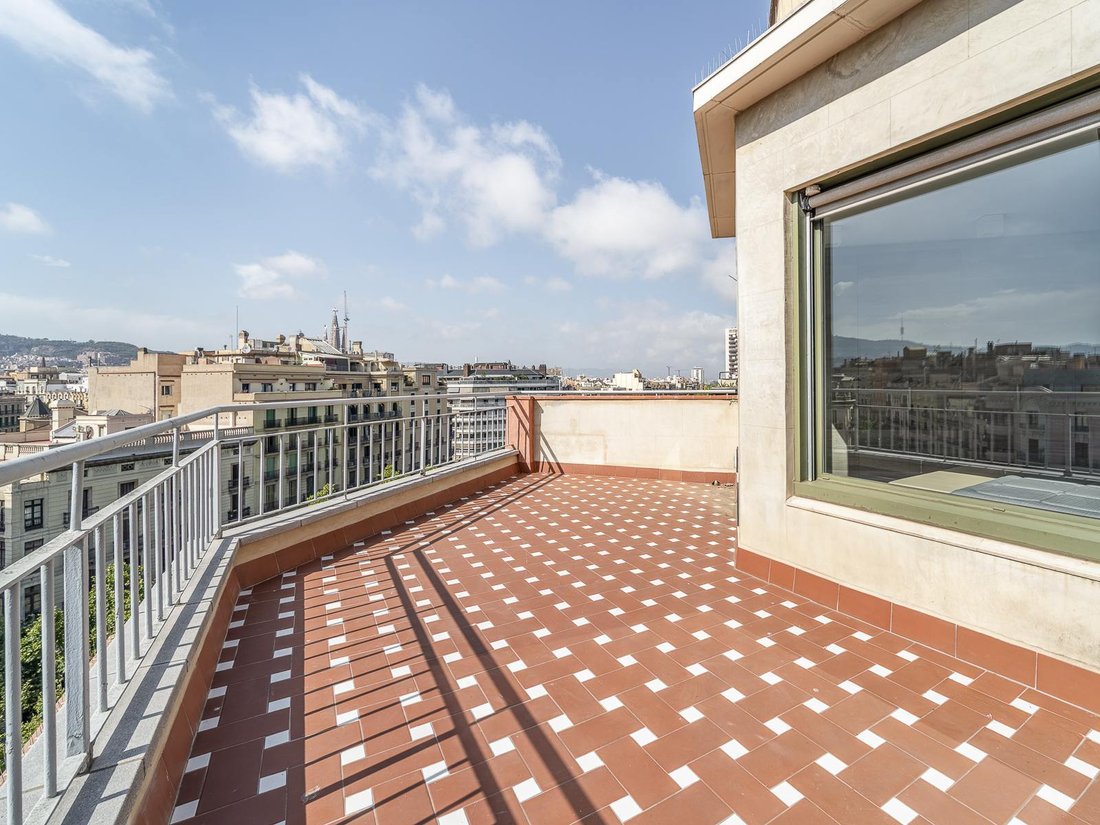 Apartment in Eixample, Barcelona, Spain 2 - 11027754