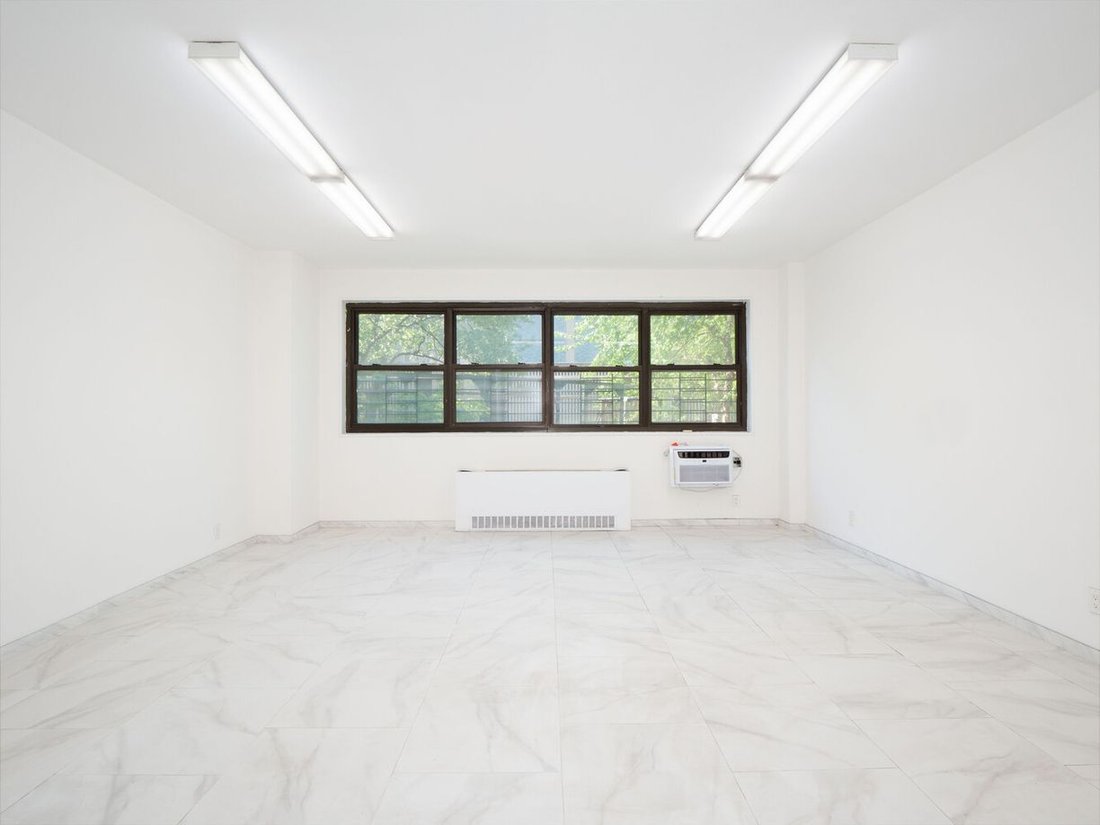 Co Op in New York, New York, United States 1 - 17863244