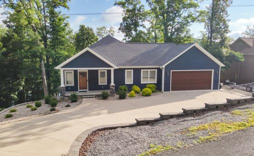 House in Kuttawa, Kentucky, United States 1
