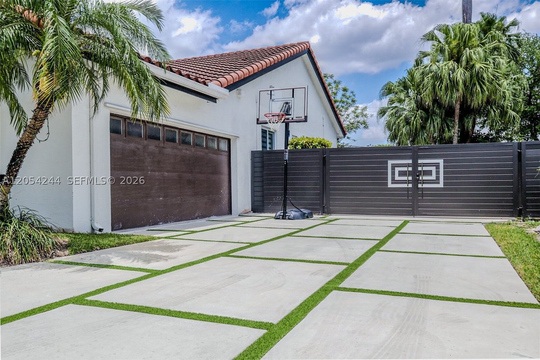 House in Miami, Florida, United States 2 - 18449485