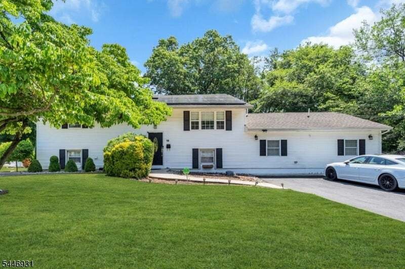 House in Howell Township, New Jersey, United States 1 - 18448494