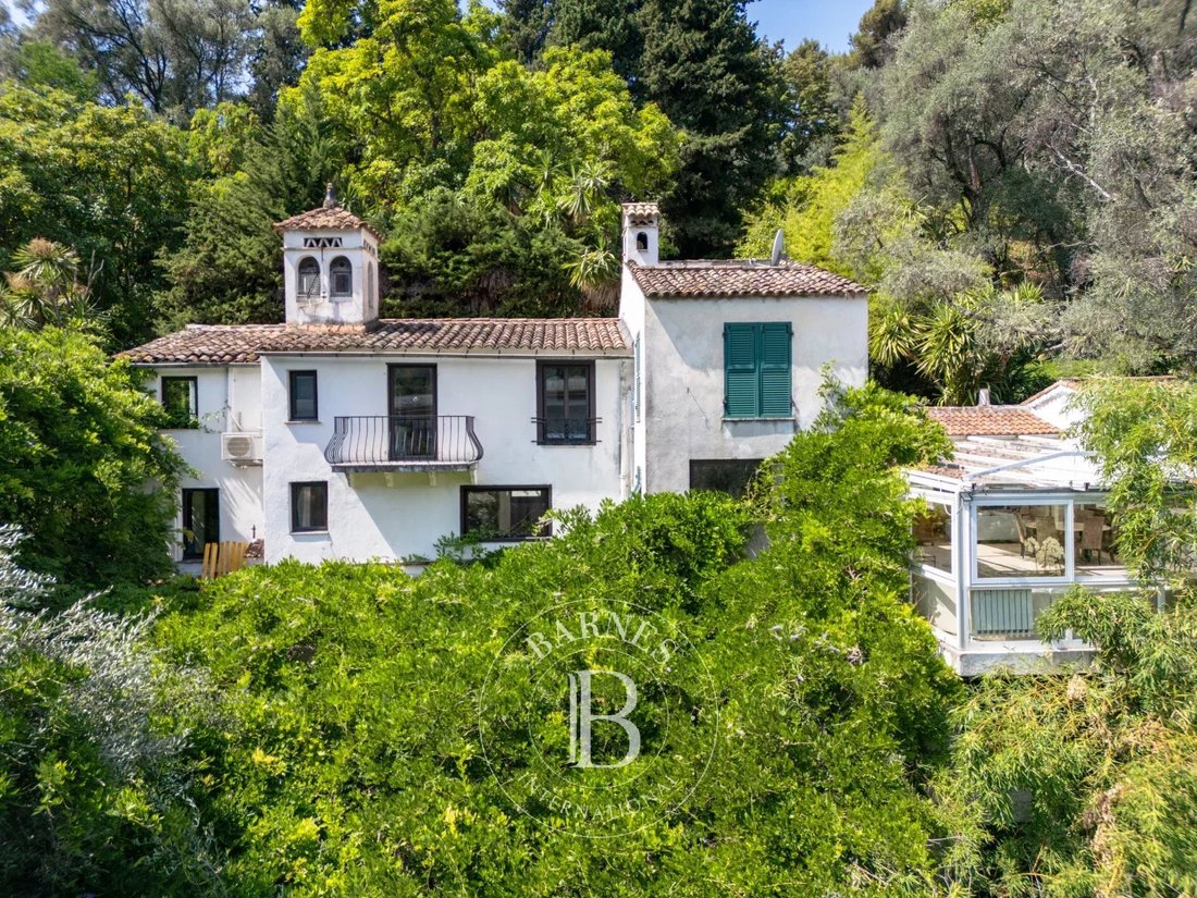 House in Menton, Provence-Alpes-Côte d'Azur, France 1 - 18446225