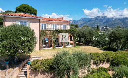 Villa in Menton, Provence-Alpes-Côte d'Azur, Frankreich 1