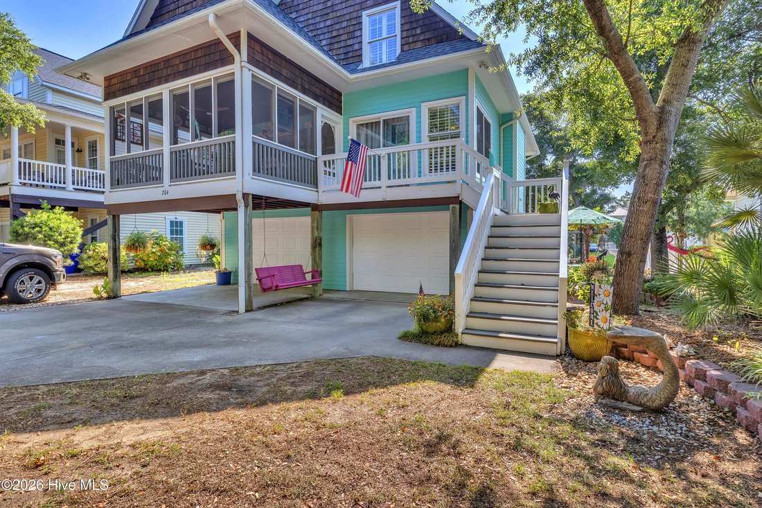 House in Oak Island, North Carolina, United States 3 - 18450333