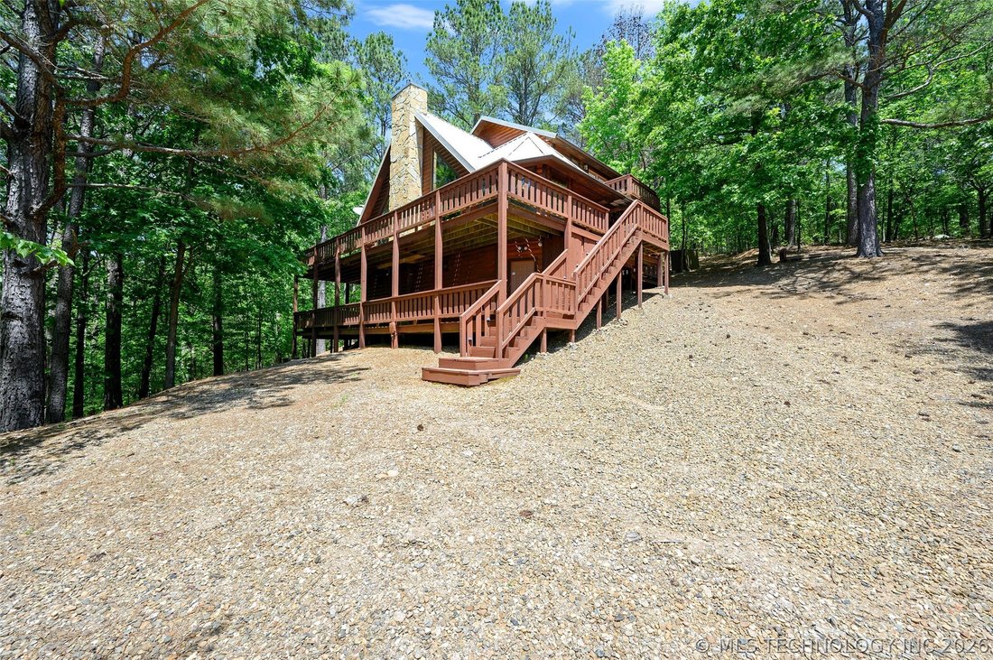 Broken Bow, Oklahoma, United States 1 - 18446518