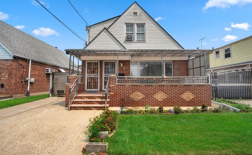House in New York, New York, United States 1