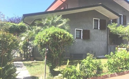 Villa in Center, Forte dei Marmi, Tuscany 1