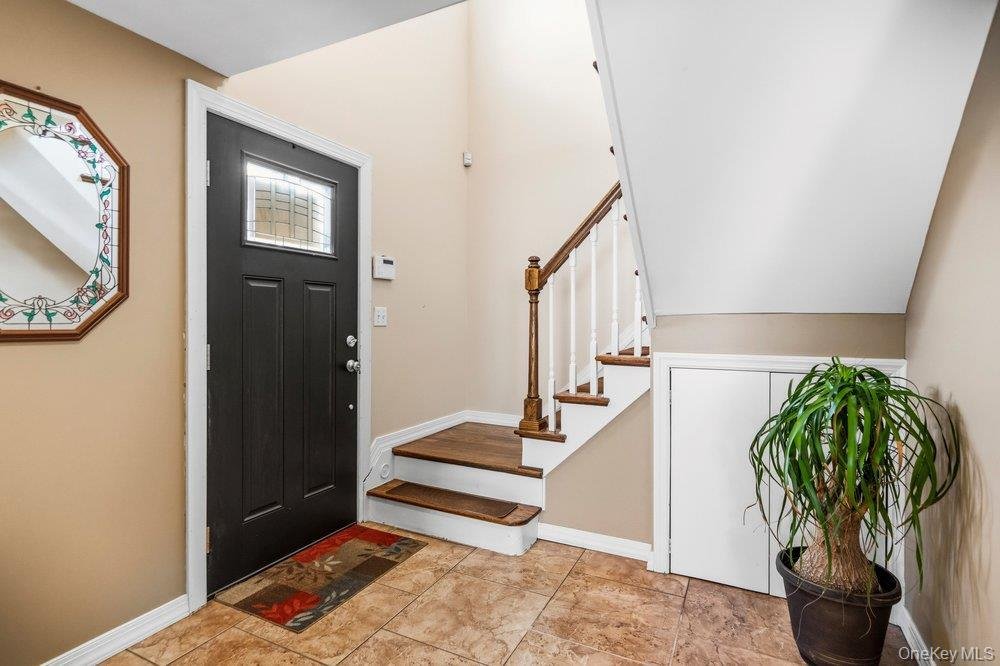 House in Lindenhurst, New York, United States 5 - 18451338