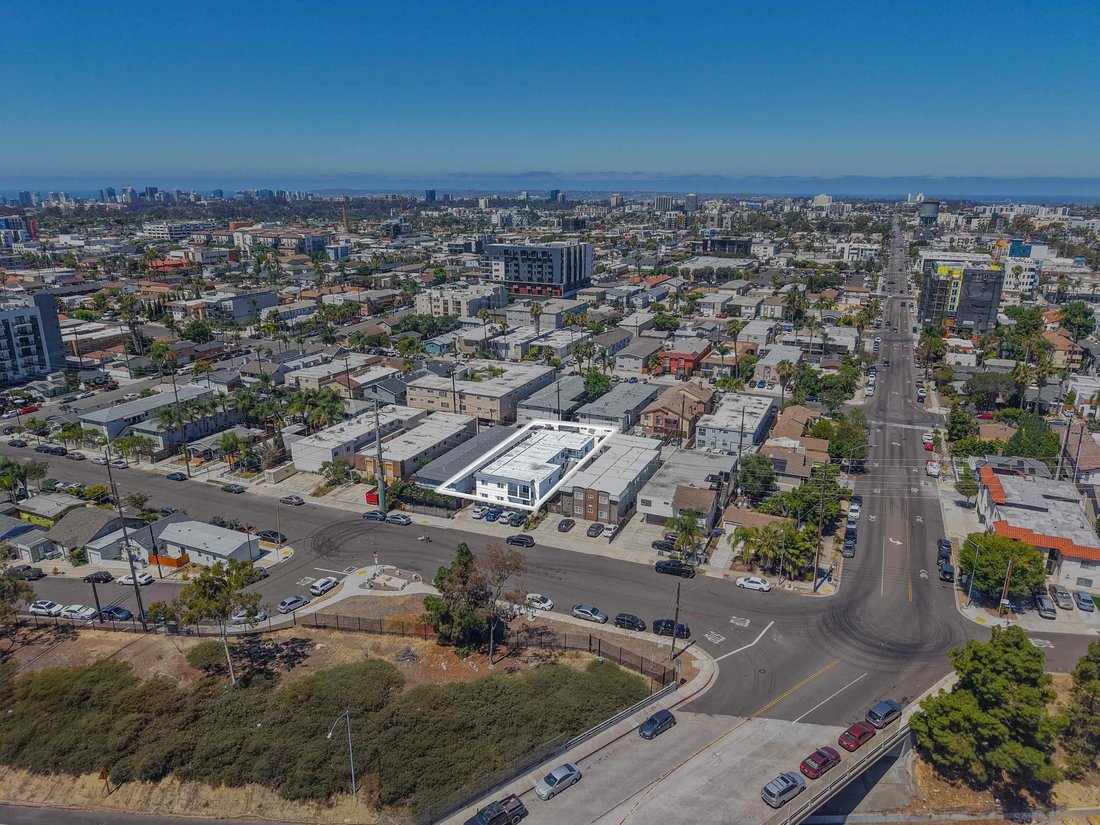 San Diego, California, United States 2 - 18442973