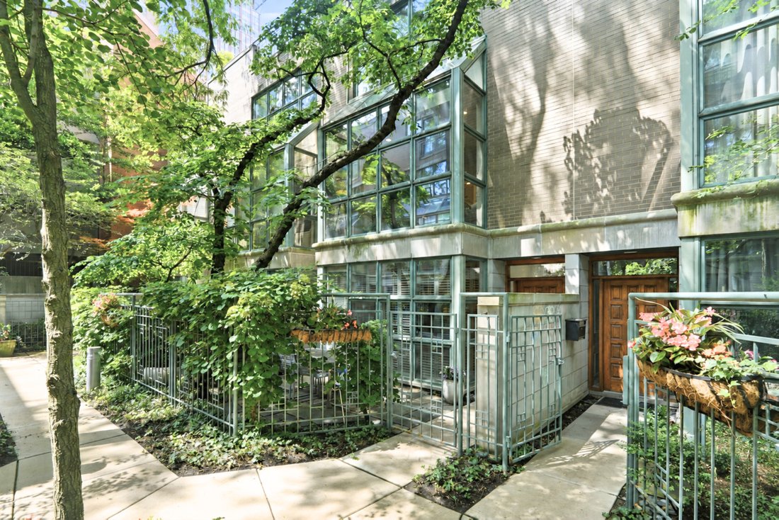 Condo in Chicago, Illinois, United States 1 - 18450690
