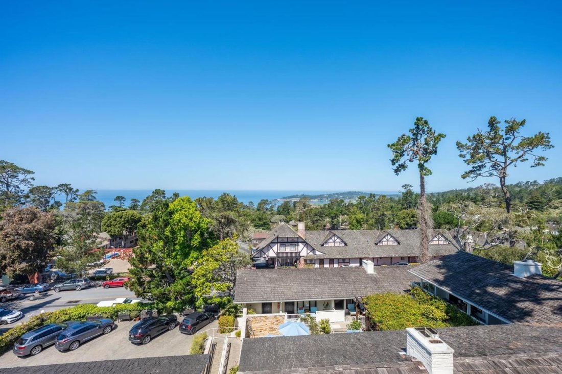 Condo in Carmel-by-the-Sea, California, United States 5 - 18395911