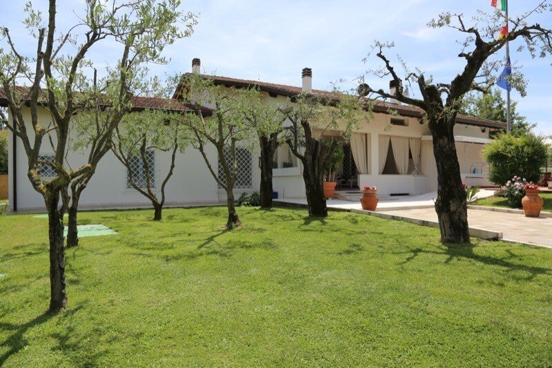 Villa in Center, Forte dei Marmi, Tuscany 3 - 18446179