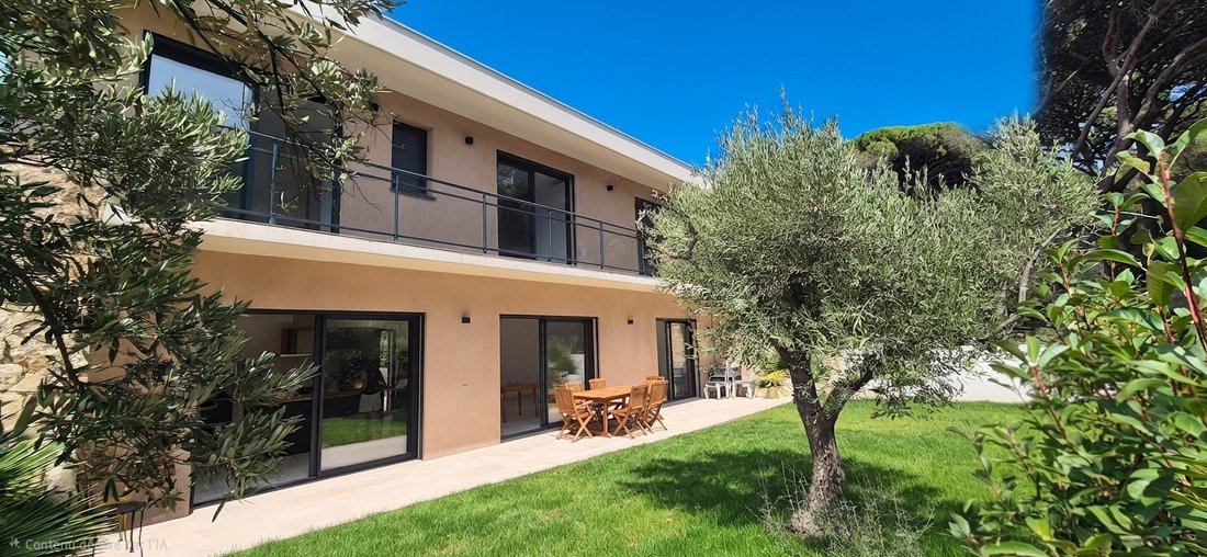 Villa in Le Dramont-Agay-Anthéor-Le Trayas, Saint-Raphaël, France 1 - 18450026