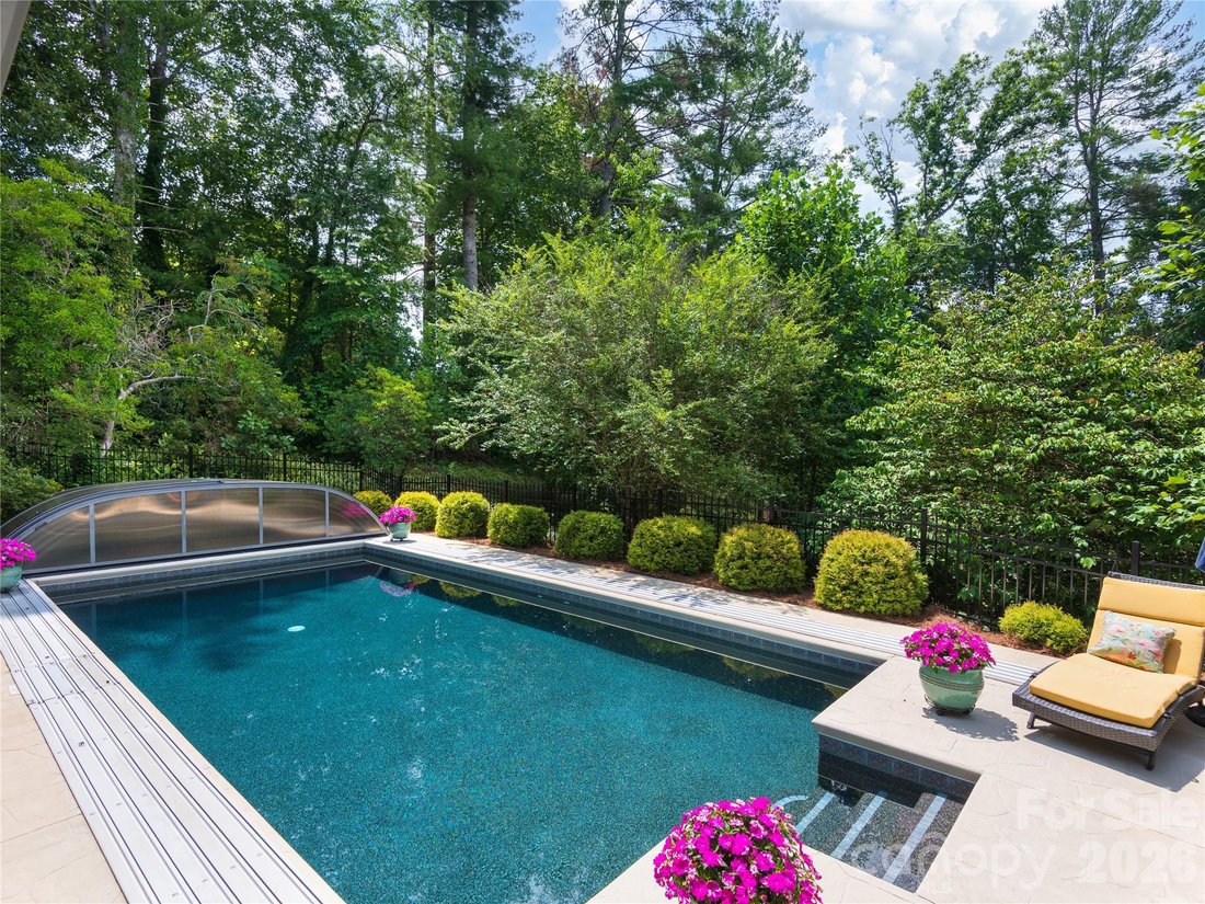 House in Laurel Park, North Carolina, United States 4 - 18399489