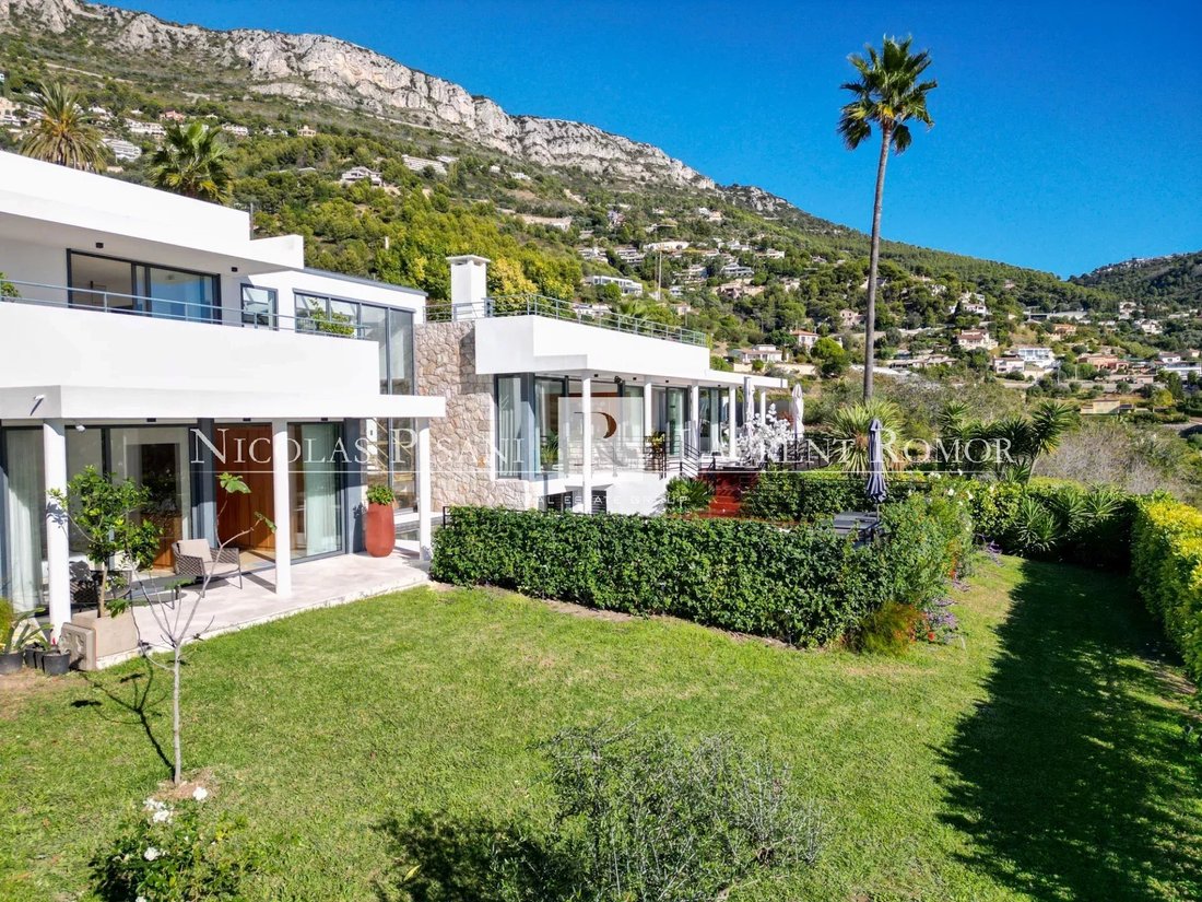 Villa in Èze, Provence-Alpes-Côte d'Azur, France 3 - 18449730