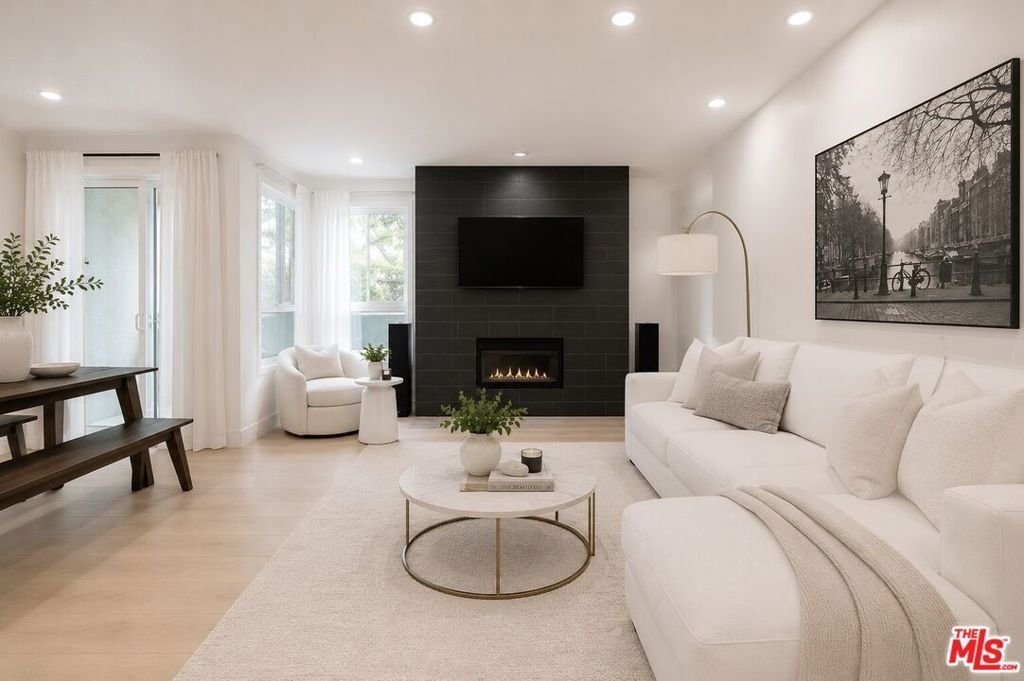 Condo in Los Angeles, California, United States 3 - 18449882