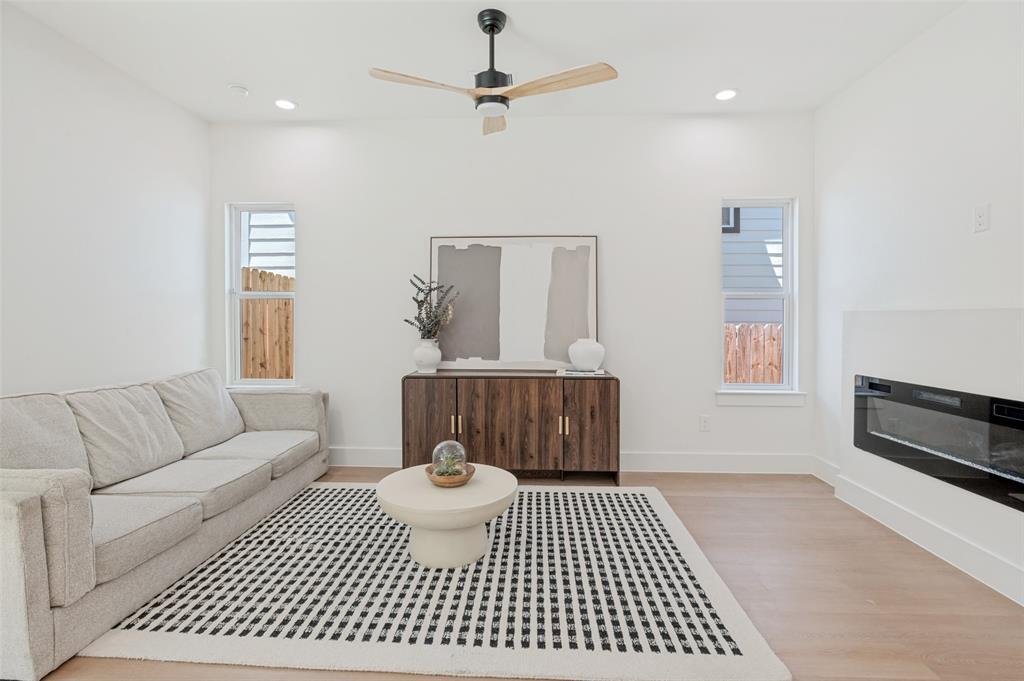 House in Dallas, Texas, United States 4 - 18446981