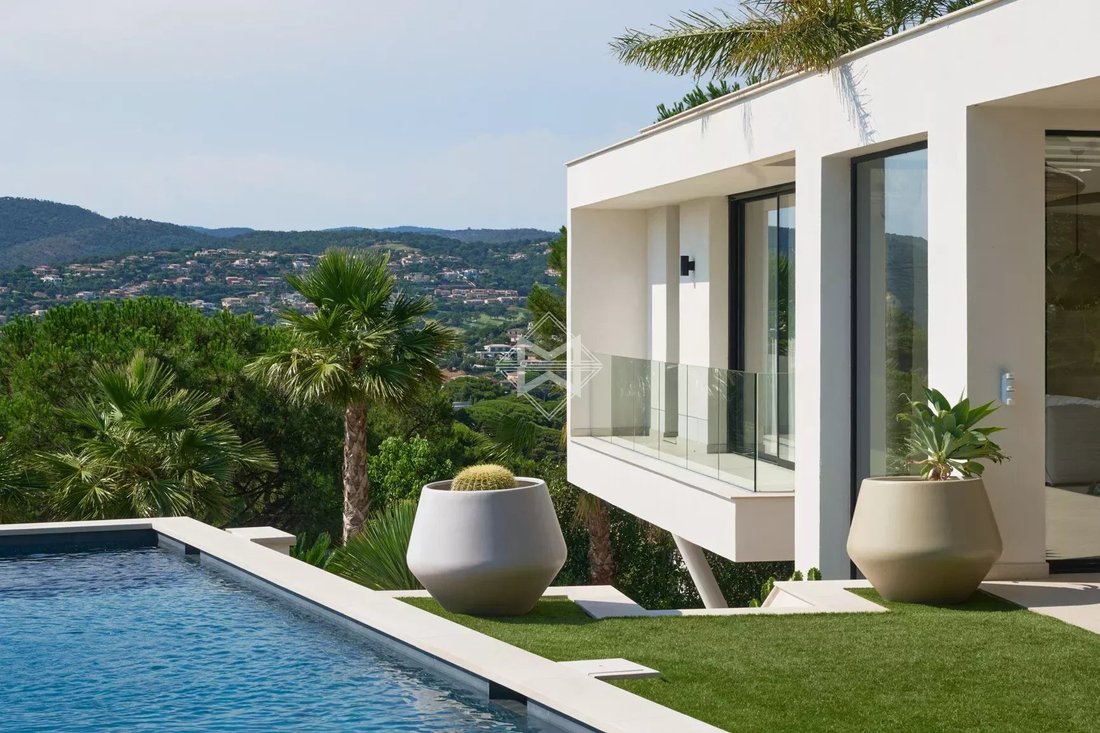 Villa in Nartelle-Noyer-Bellevue-bd des Sardinaux, Sainte-Maxime, France 4 - 18156580